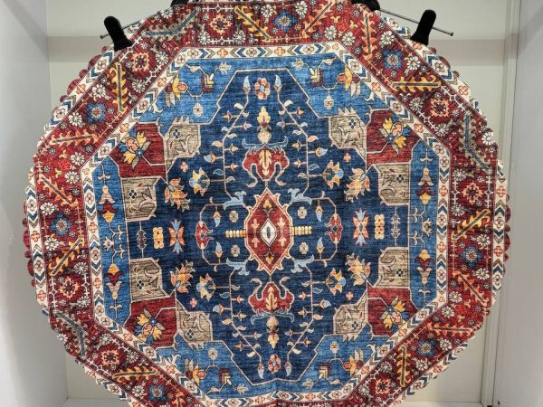 رومیزی گرد طرح دل نقش