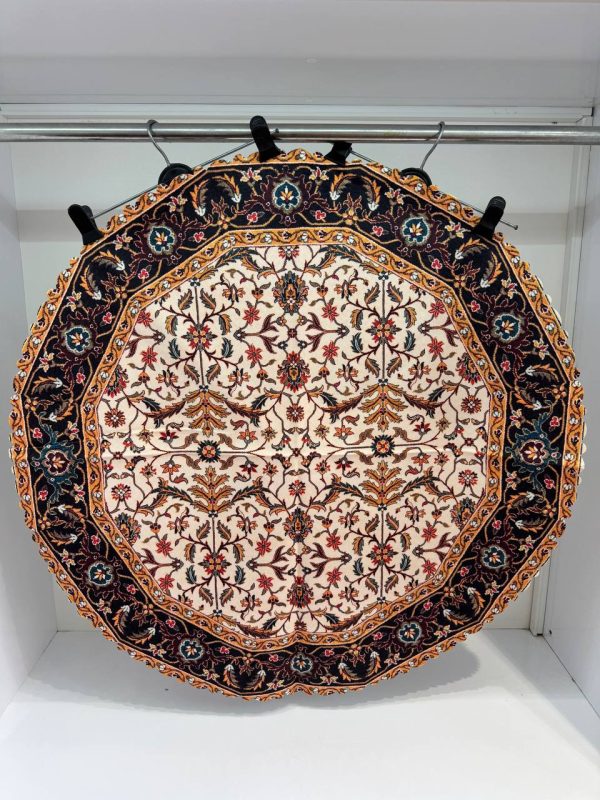 رومیزی گرد طرح بوستان