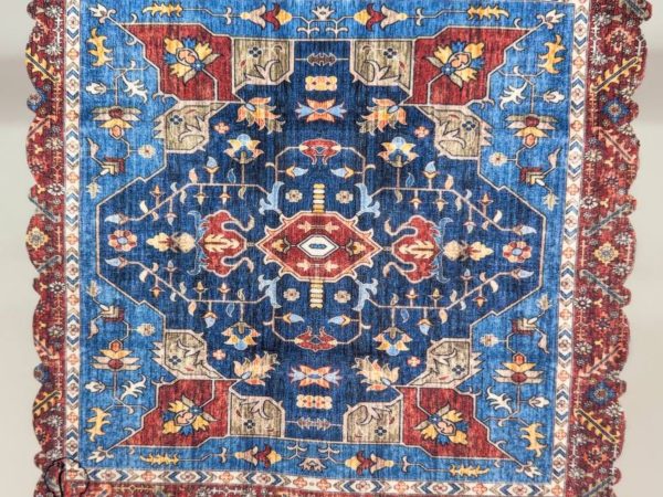 رومیزی عسلی طرح دل نقش