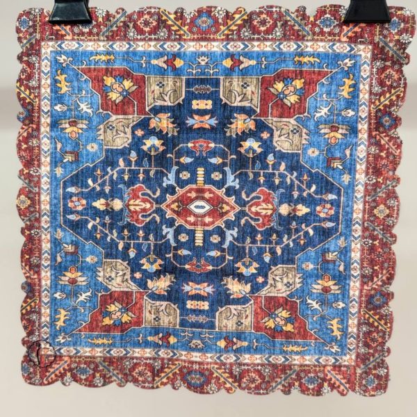 رومیزی عسلی طرح دل نقش