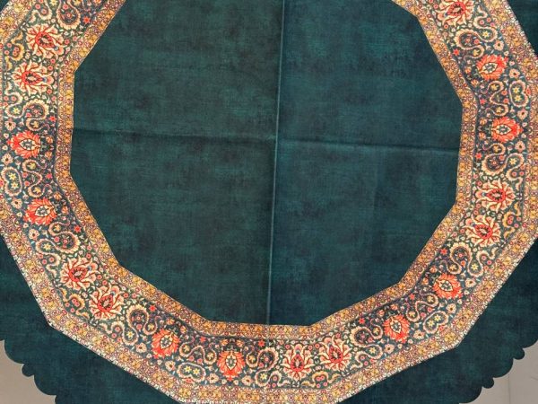 رومیزی گرد طرح یاقوت سبز